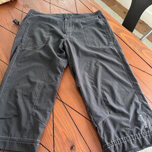 Marmot Women's Size Medium Capri Pants Black